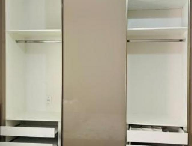 Roupeiro modelo 02